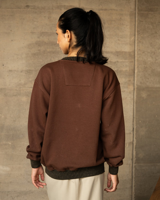 MUST HAVE SWEATSHIRT [UNISEX]